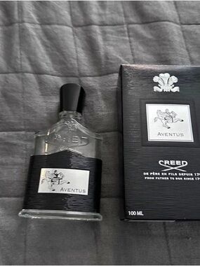 Creed Aventus Box - Black & Silver Accents